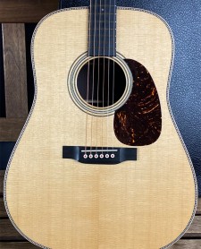 Martin D-28 Modern Deluxe